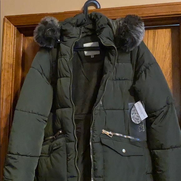 Winter coat 🥶 - Picture 4 of 4